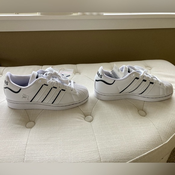 NEW Adidas sneakers - Picture 6 of 10